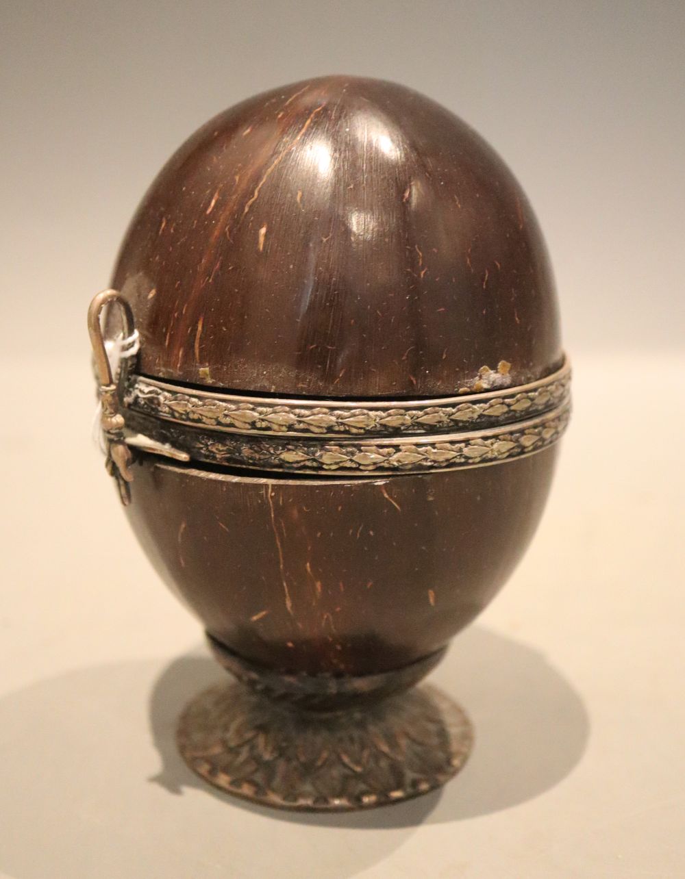 A 19th century plate mounted coconut cup